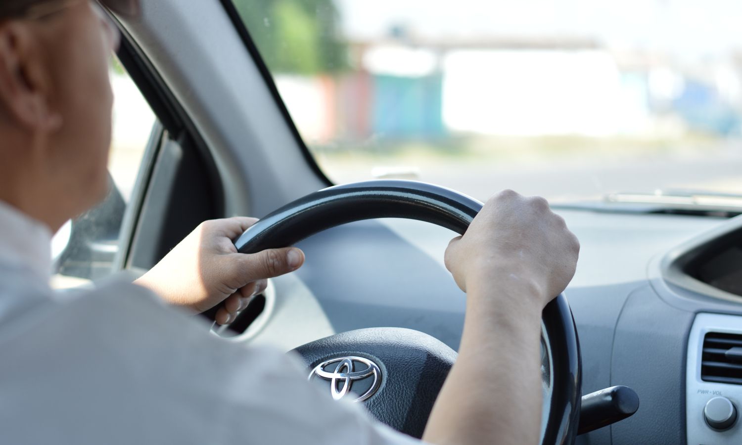 sewa mobil murah di Bali dengan supir