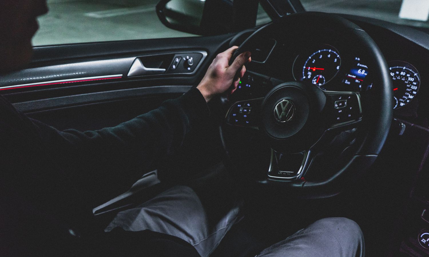 Bali private luxury car rental with driver