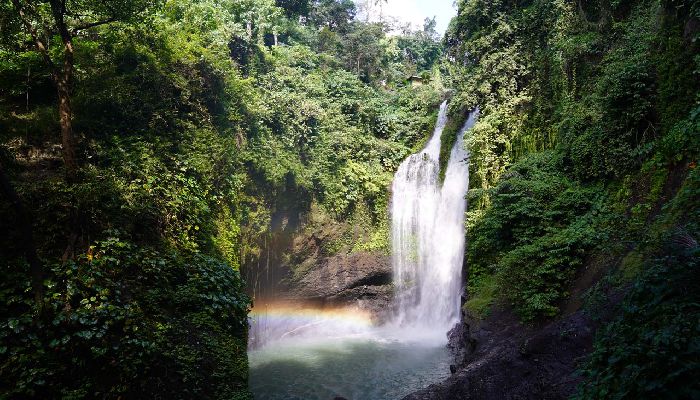 Air Terjun Aling-aling