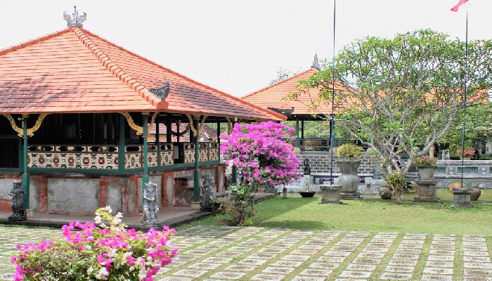 puri agung karangasem