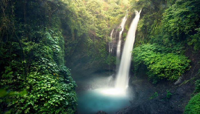 air terjun Aling Aling