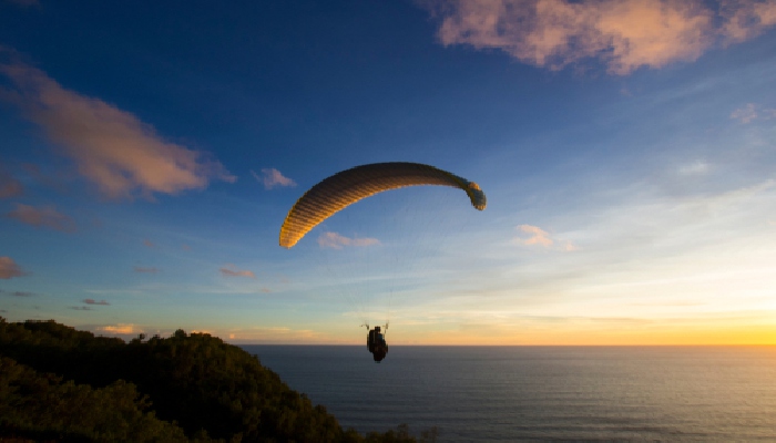 Wisata paralayang Bali