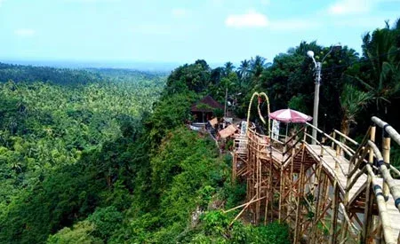 Obyek wisata alam Green Cliff