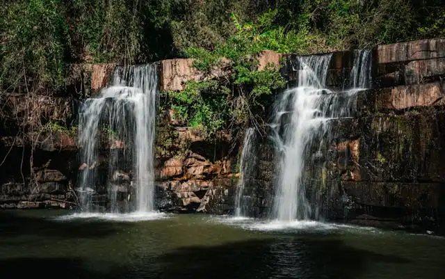 Twin Waterfall Wanagiri