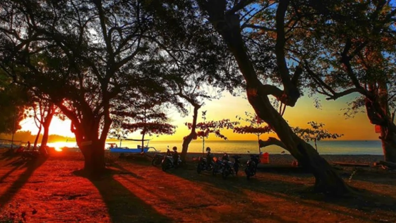 Pantai Kerobokan Singaraja