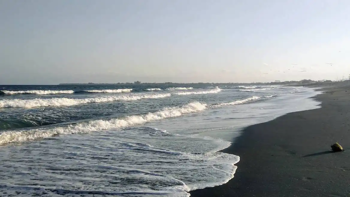 pantai gumicik ketewel