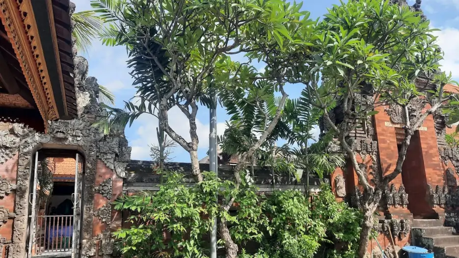 pura desa lan puseh kerobokan