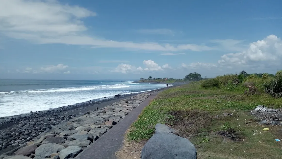 pantai batu tumpeng