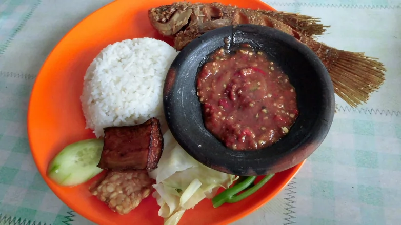 Nasi Tempong Bali
