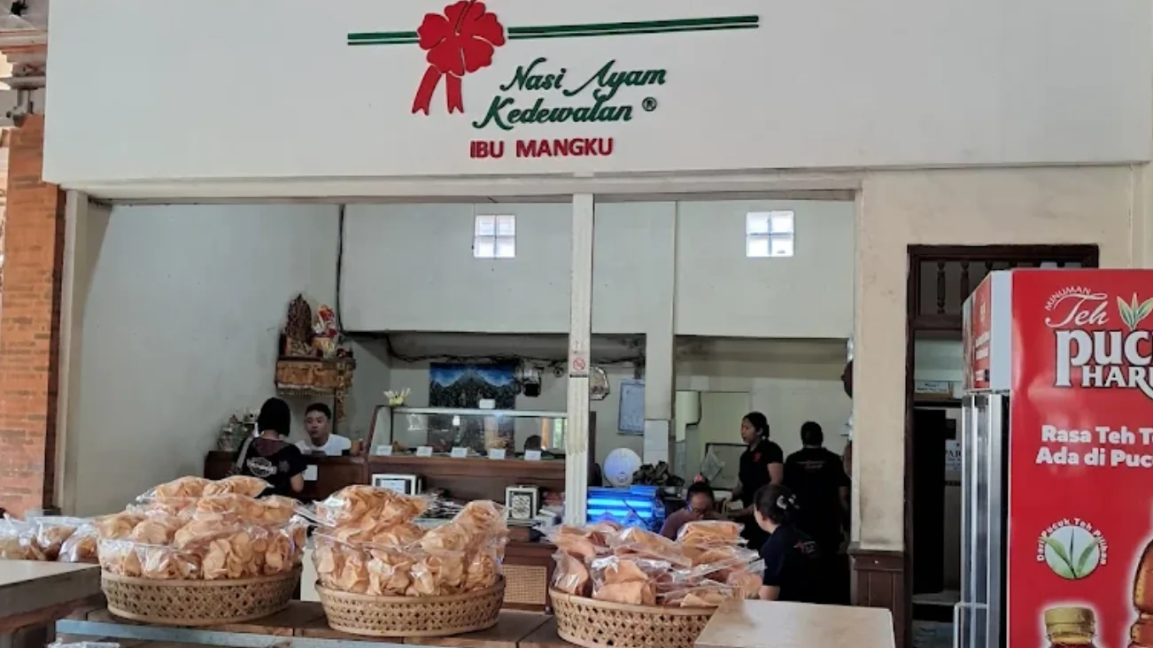 nasi ayam kedewatan ibu mangku